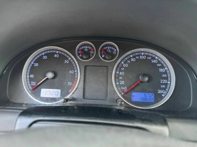 Коричневый Фольксваген Пассат, объемом двигателя 1.6 л и пробегом 138 тыс. км за 5100 $, фото 18 на Automoto.ua