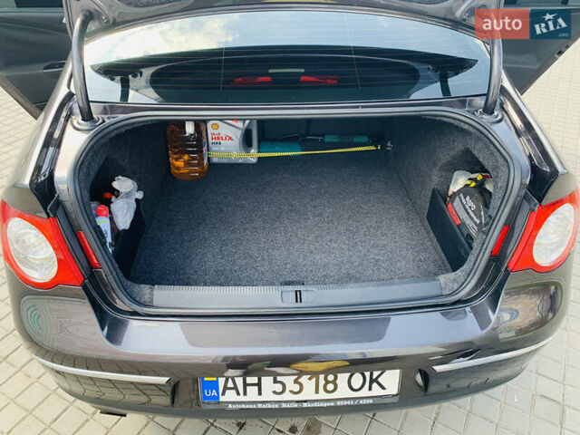 Коричневый Фольксваген Пассат, объемом двигателя 1.6 л и пробегом 180 тыс. км за 5900 $, фото 25 на Automoto.ua