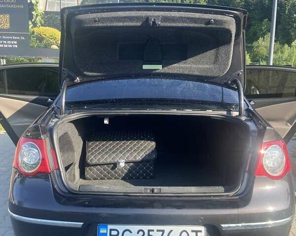 Коричневый Фольксваген Пассат, объемом двигателя 1.98 л и пробегом 240 тыс. км за 6100 $, фото 7 на Automoto.ua