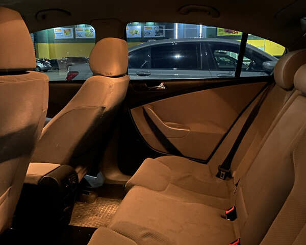 Коричневый Фольксваген Пассат, объемом двигателя 1.97 л и пробегом 250 тыс. км за 6500 $, фото 3 на Automoto.ua