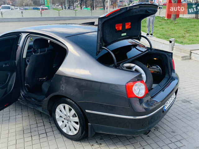 Коричневый Фольксваген Пассат, объемом двигателя 1.6 л и пробегом 180 тыс. км за 5900 $, фото 26 на Automoto.ua