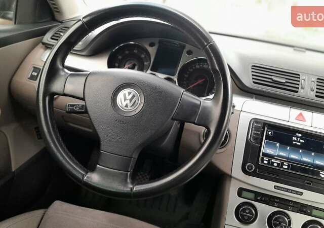 Коричневий Фольксваген Пассат, об'ємом двигуна 1.98 л та пробігом 205 тис. км за 5900 $, фото 3 на Automoto.ua