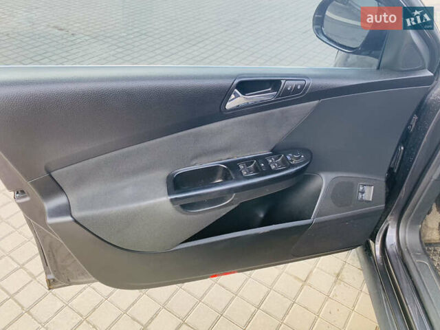 Коричневый Фольксваген Пассат, объемом двигателя 1.6 л и пробегом 180 тыс. км за 5900 $, фото 23 на Automoto.ua