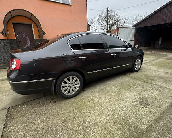 Коричневый Фольксваген Пассат, объемом двигателя 1.97 л и пробегом 285 тыс. км за 6500 $, фото 6 на Automoto.ua