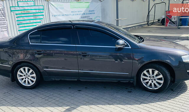 Коричневый Фольксваген Пассат, объемом двигателя 1.6 л и пробегом 180 тыс. км за 5900 $, фото 9 на Automoto.ua