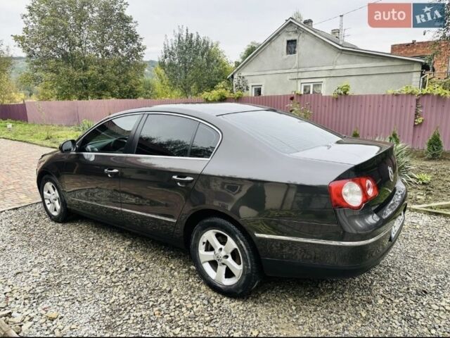 Коричневий Фольксваген Пассат, об'ємом двигуна 2 л та пробігом 260 тис. км за 5100 $, фото 6 на Automoto.ua