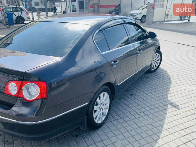 Коричневый Фольксваген Пассат, объемом двигателя 1.6 л и пробегом 180 тыс. км за 5900 $, фото 11 на Automoto.ua