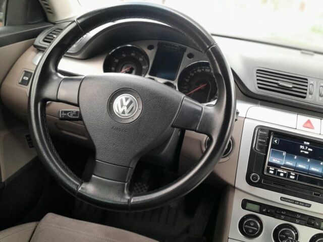 Коричневий Фольксваген Пассат, об'ємом двигуна 2 л та пробігом 205 тис. км за 5900 $, фото 4 на Automoto.ua