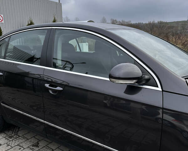 Коричневый Фольксваген Пассат, объемом двигателя 1.6 л и пробегом 208 тыс. км за 5800 $, фото 2 на Automoto.ua