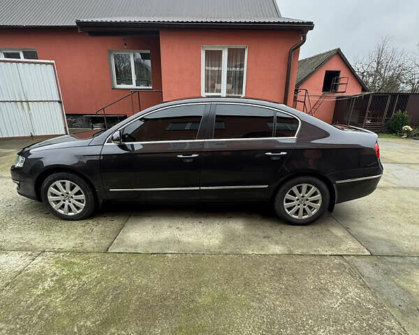 Коричневый Фольксваген Пассат, объемом двигателя 1.97 л и пробегом 285 тыс. км за 6500 $, фото 1 на Automoto.ua