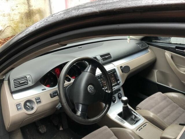 Коричневый Фольксваген Пассат, объемом двигателя 1.9 л и пробегом 196 тыс. км за 5200 $, фото 5 на Automoto.ua