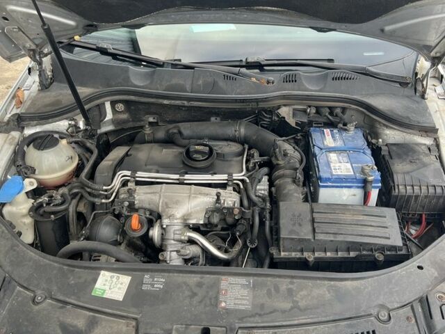 Коричневый Фольксваген Пассат, объемом двигателя 0 л и пробегом 280 тыс. км за 1750 $, фото 2 на Automoto.ua