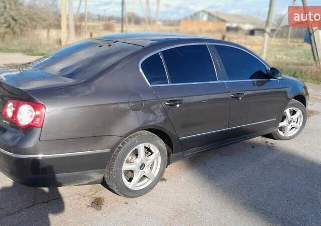 Коричневий Фольксваген Пассат, об'ємом двигуна 1.98 л та пробігом 205 тис. км за 5900 $, фото 8 на Automoto.ua