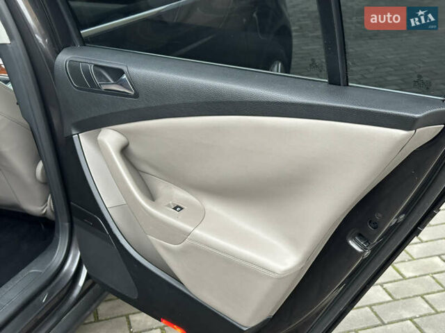 Коричневий Фольксваген Пассат, об'ємом двигуна 1.6 л та пробігом 270 тис. км за 6200 $, фото 22 на Automoto.ua