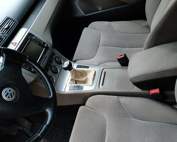 Коричневый Фольксваген Пассат, объемом двигателя 2 л и пробегом 230 тыс. км за 6250 $, фото 18 на Automoto.ua