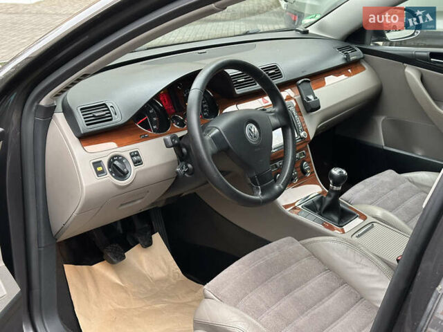 Коричневий Фольксваген Пассат, об'ємом двигуна 1.6 л та пробігом 270 тис. км за 6200 $, фото 16 на Automoto.ua