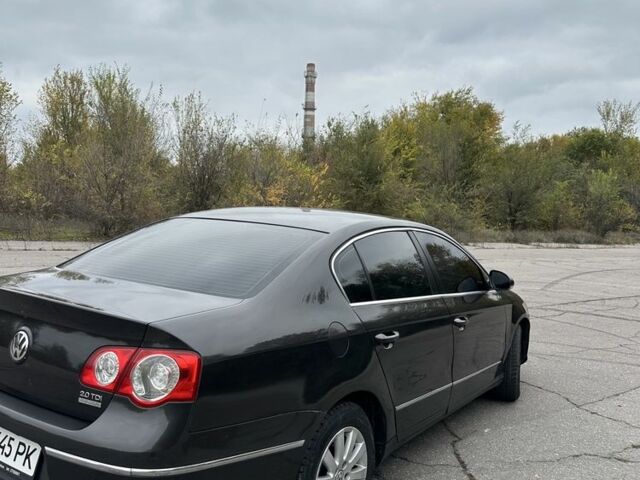 Коричневый Фольксваген Пассат, объемом двигателя 2 л и пробегом 300 тыс. км за 5400 $, фото 3 на Automoto.ua