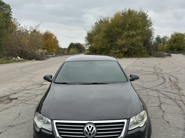 Коричневый Фольксваген Пассат, объемом двигателя 2 л и пробегом 300 тыс. км за 5400 $, фото 1 на Automoto.ua