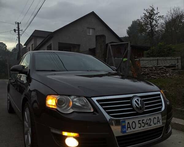 Коричневый Фольксваген Пассат, объемом двигателя 2 л и пробегом 230 тыс. км за 7500 $, фото 1 на Automoto.ua