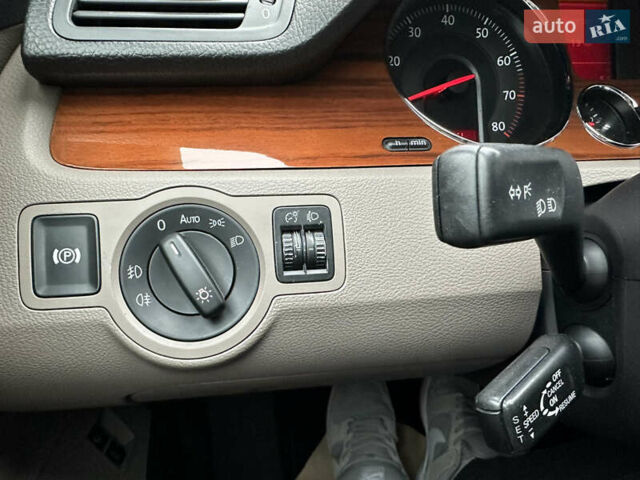 Коричневий Фольксваген Пассат, об'ємом двигуна 1.6 л та пробігом 270 тис. км за 6200 $, фото 14 на Automoto.ua