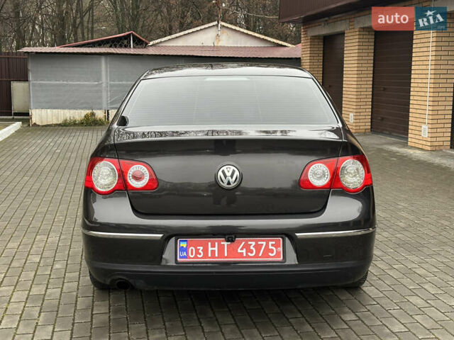 Коричневий Фольксваген Пассат, об'ємом двигуна 1.6 л та пробігом 270 тис. км за 6200 $, фото 6 на Automoto.ua