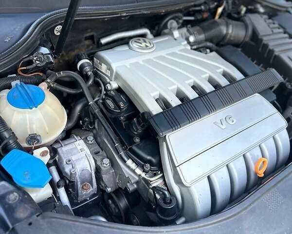 Коричневий Фольксваген Пассат, об'ємом двигуна 3.2 л та пробігом 197 тис. км за 6500 $, фото 5 на Automoto.ua