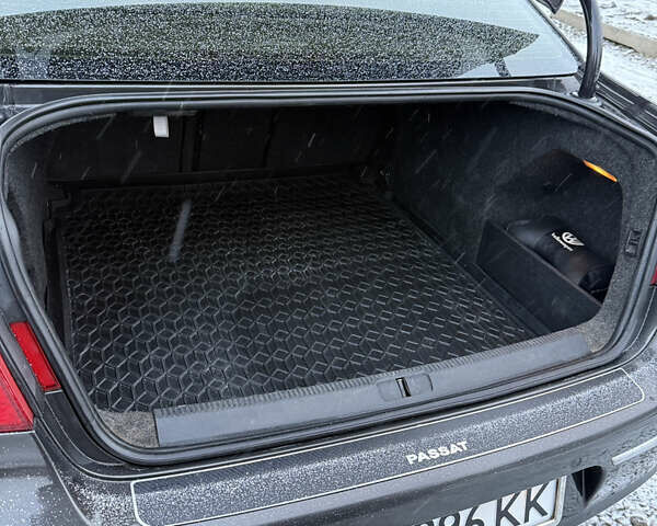 Коричневый Фольксваген Пассат, объемом двигателя 1.98 л и пробегом 308 тыс. км за 5800 $, фото 5 на Automoto.ua