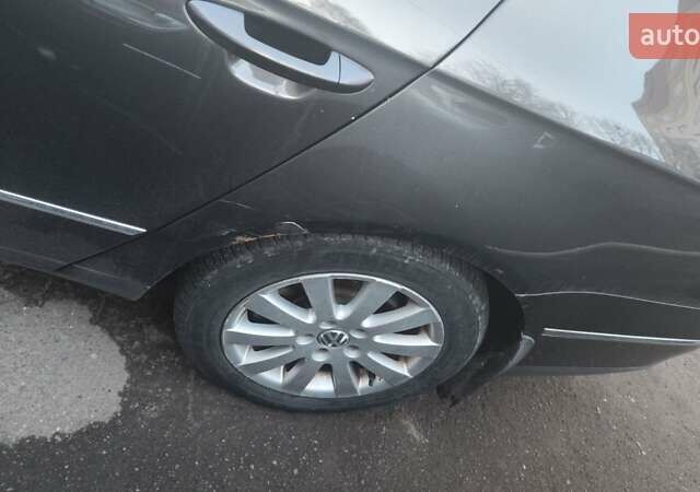 Коричневый Фольксваген Пассат, объемом двигателя 2 л и пробегом 230 тыс. км за 6250 $, фото 3 на Automoto.ua