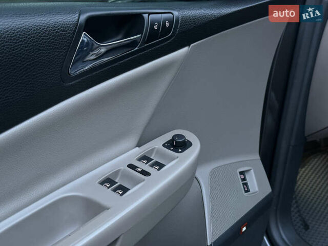 Коричневий Фольксваген Пассат, об'ємом двигуна 1.98 л та пробігом 163 тис. км за 6499 $, фото 17 на Automoto.ua