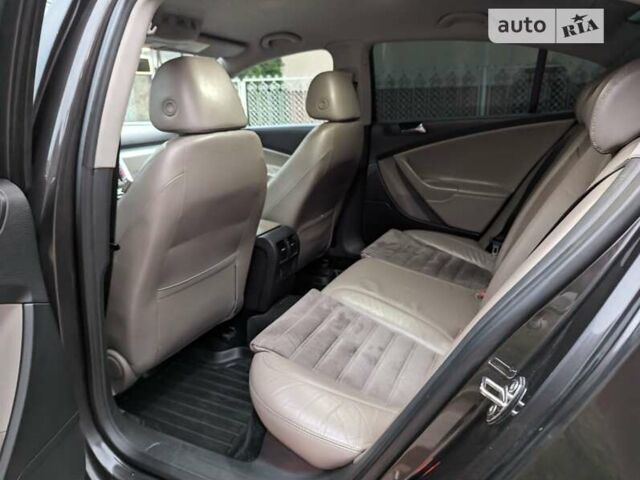 Коричневый Фольксваген Пассат, объемом двигателя 2 л и пробегом 230 тыс. км за 7500 $, фото 13 на Automoto.ua