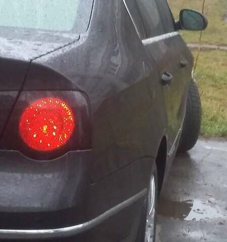 Коричневый Фольксваген Пассат, объемом двигателя 1.98 л и пробегом 226 тыс. км за 7000 $, фото 5 на Automoto.ua