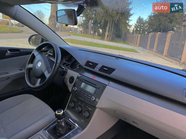 Коричневый Фольксваген Пассат, объемом двигателя 1.6 л и пробегом 178 тыс. км за 6300 $, фото 8 на Automoto.ua