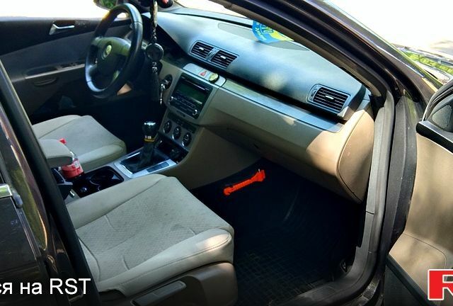 Коричневый Фольксваген Пассат, объемом двигателя 1.9 л и пробегом 350 тыс. км за 5700 $, фото 3 на Automoto.ua