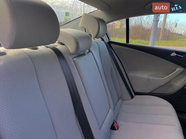 Коричневый Фольксваген Пассат, объемом двигателя 1.6 л и пробегом 178 тыс. км за 6300 $, фото 13 на Automoto.ua