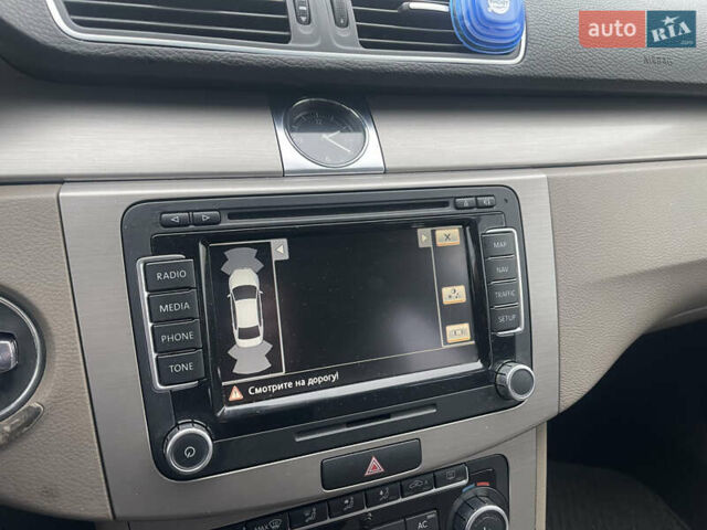 Коричневый Фольксваген Пассат, объемом двигателя 1.97 л и пробегом 199 тыс. км за 6200 $, фото 12 на Automoto.ua