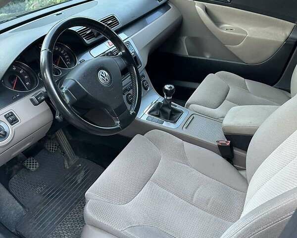 Коричневый Фольксваген Пассат, объемом двигателя 1.98 л и пробегом 146 тыс. км за 7500 $, фото 1 на Automoto.ua