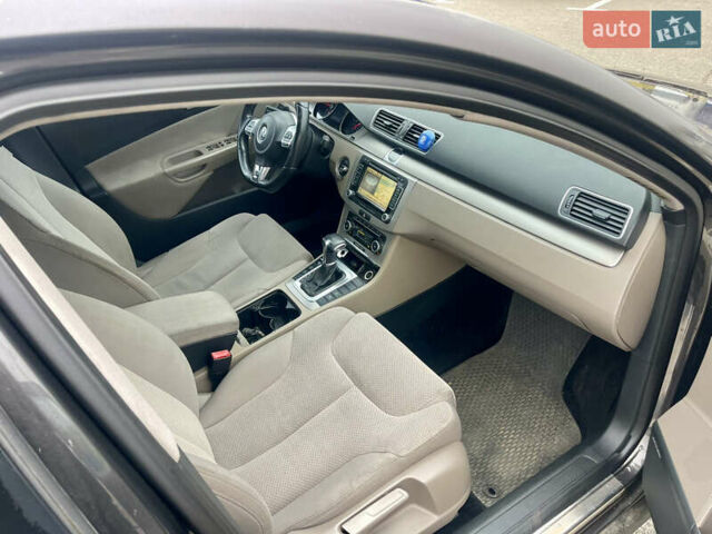 Коричневый Фольксваген Пассат, объемом двигателя 1.97 л и пробегом 199 тыс. км за 6200 $, фото 20 на Automoto.ua