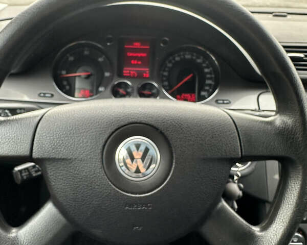 Коричневий Фольксваген Пассат, об'ємом двигуна 1.97 л та пробігом 244 тис. км за 8450 $, фото 42 на Automoto.ua