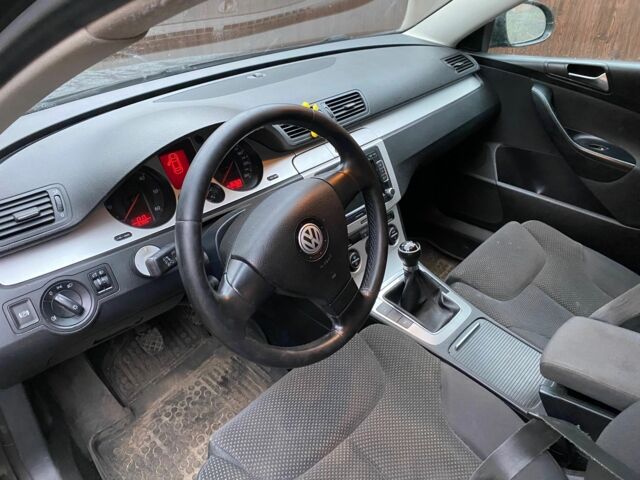 Коричневий Фольксваген Пассат, об'ємом двигуна 1.9 л та пробігом 245 тис. км за 5800 $, фото 4 на Automoto.ua