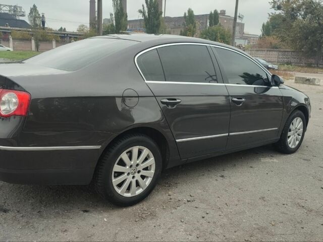 Коричневий Фольксваген Пассат, об'ємом двигуна 1.8 л та пробігом 90 тис. км за 5150 $, фото 2 на Automoto.ua