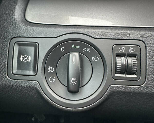 Коричневий Фольксваген Пассат, об'ємом двигуна 1.97 л та пробігом 244 тис. км за 8450 $, фото 54 на Automoto.ua