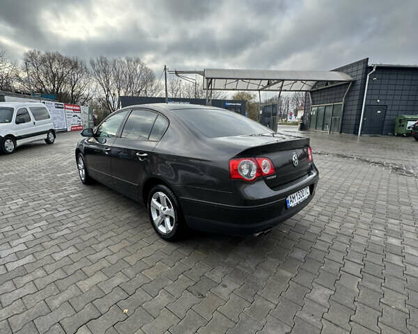 Коричневий Фольксваген Пассат, об'ємом двигуна 1.97 л та пробігом 244 тис. км за 8450 $, фото 4 на Automoto.ua