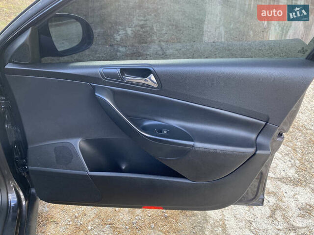 Коричневый Фольксваген Пассат, объемом двигателя 1.8 л и пробегом 210 тыс. км за 7200 $, фото 40 на Automoto.ua