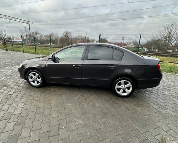 Коричневий Фольксваген Пассат, об'ємом двигуна 1.97 л та пробігом 244 тис. км за 8450 $, фото 10 на Automoto.ua