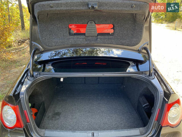 Коричневый Фольксваген Пассат, объемом двигателя 1.8 л и пробегом 210 тыс. км за 7200 $, фото 42 на Automoto.ua