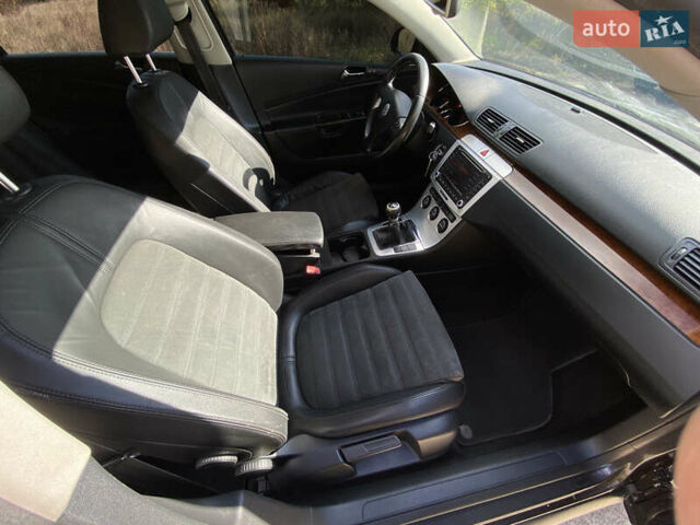 Коричневый Фольксваген Пассат, объемом двигателя 1.8 л и пробегом 210 тыс. км за 7200 $, фото 32 на Automoto.ua