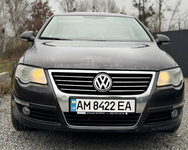 Коричневий Фольксваген Пассат, об'ємом двигуна 1.8 л та пробігом 245 тис. км за 8100 $, фото 5 на Automoto.ua