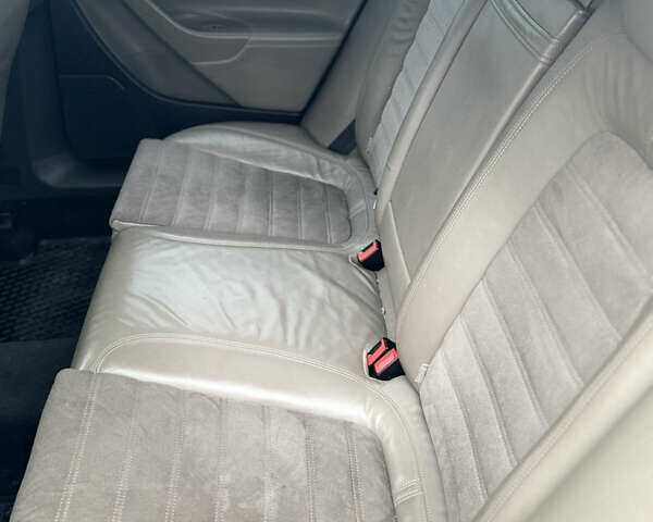 Коричневий Фольксваген Пассат, об'ємом двигуна 1.8 л та пробігом 245 тис. км за 8100 $, фото 12 на Automoto.ua