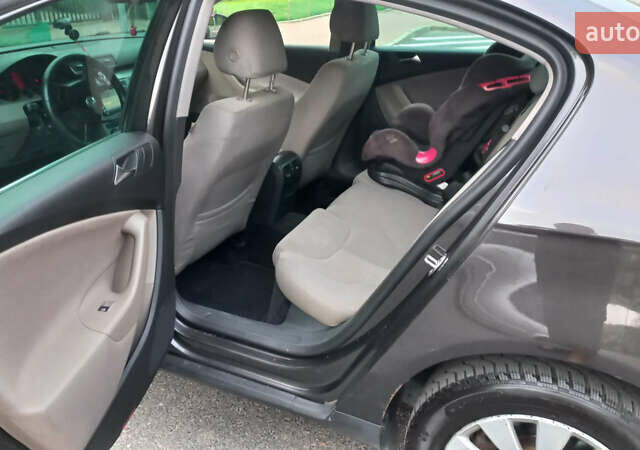 Коричневый Фольксваген Пассат, объемом двигателя 1.98 л и пробегом 308 тыс. км за 6900 $, фото 2 на Automoto.ua