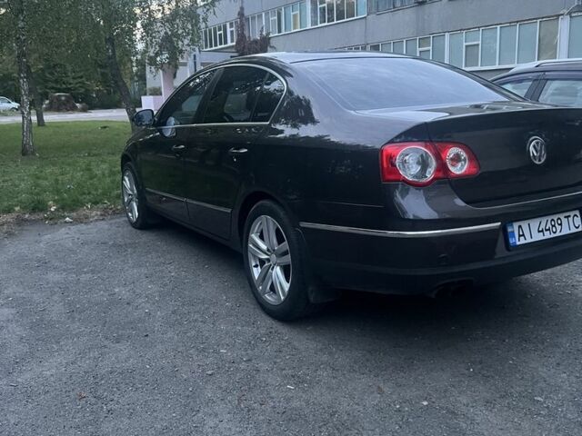 Коричневый Фольксваген Пассат, объемом двигателя 2 л и пробегом 157 тыс. км за 8500 $, фото 4 на Automoto.ua